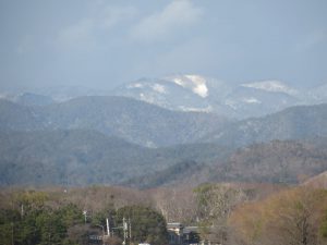 鴨川越しの北山遠景